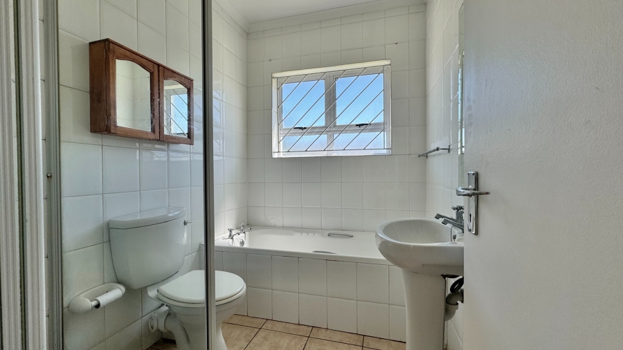 2 Bedroom Property for Sale in Somerset Ridge Western Cape